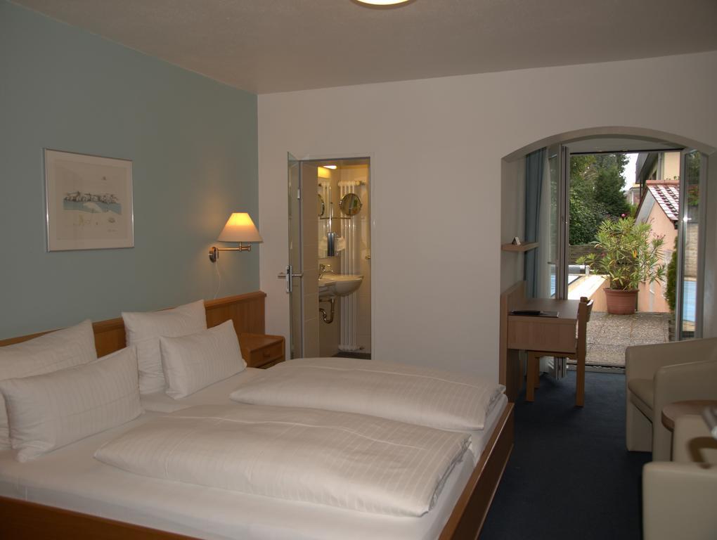 Hotel Alpenblick Garni Юберлинген Стая снимка