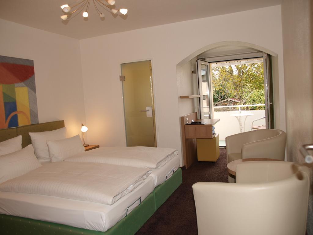 Hotel Alpenblick Garni Юберлинген Екстериор снимка